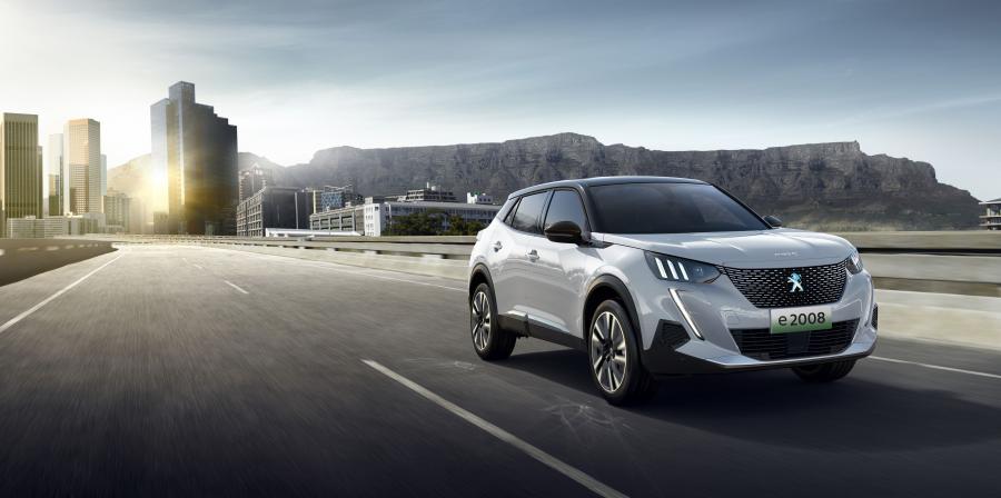  Peugeot e-2008 2020 года  (CN) (фото 6 из 19)
